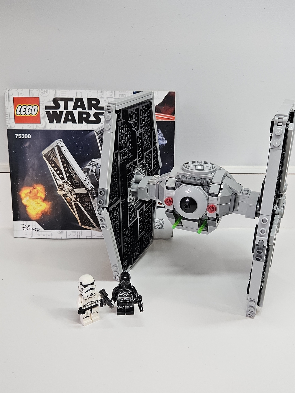 LEGO Star Wars Imperial TIE Fighter 75300 Manual Minifigures
